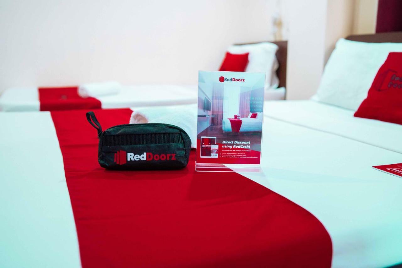 Reddoorz Near Davao International Airport Hotel Екстериор снимка